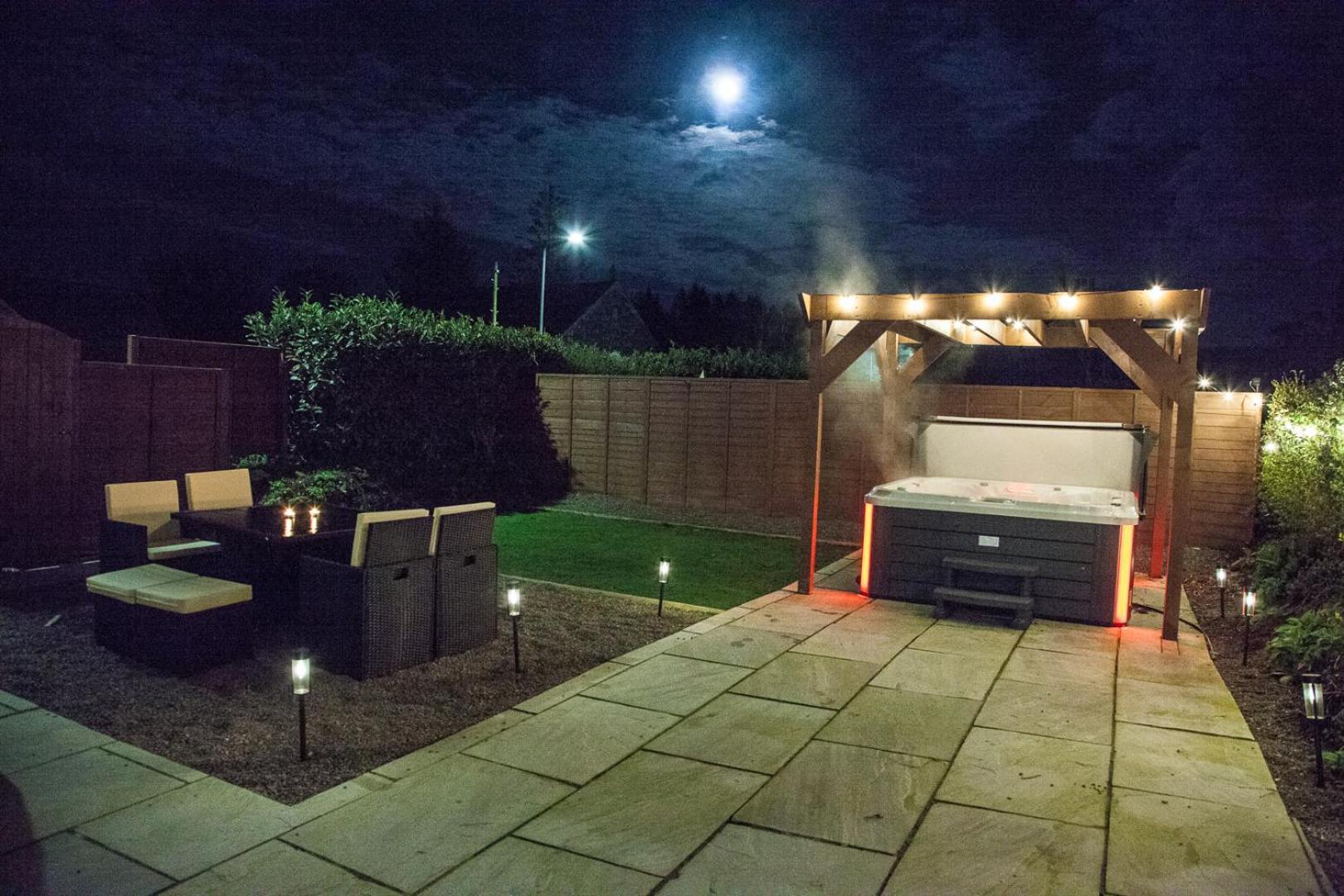 הוילה גייטהאוס אוף פליט Stunning Scottish Hot Tub Getaway מראה חיצוני תמונה